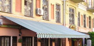 Почему люди покупают ткань для тентов и маркиз