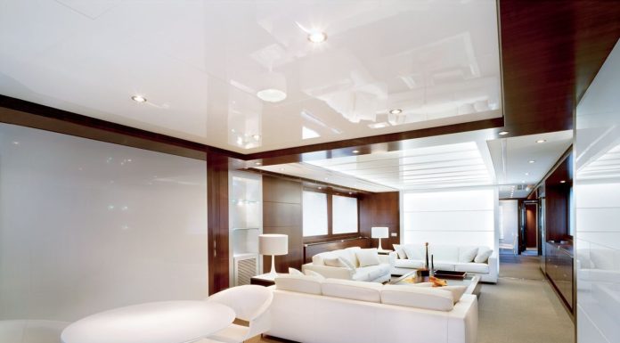 Натяжной потолок из портьерной ткани: в какие стили интерьера он впишется