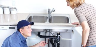 Какие услуги сантехников целесообразнее заказать у профессионалов