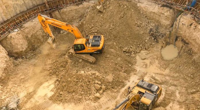 Разработка грунта в Москве и Московской области