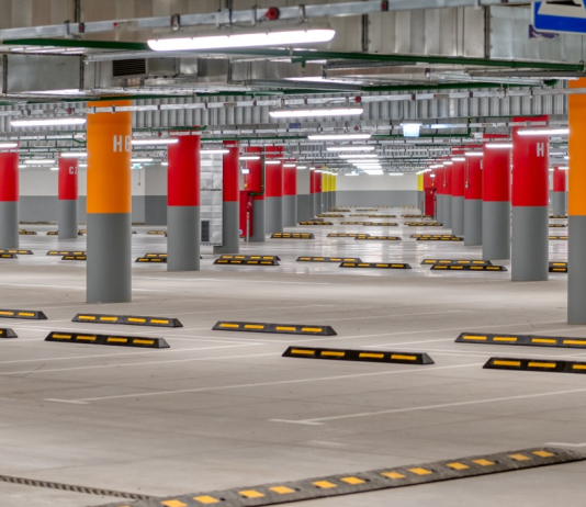 Кто устанавливает отбойники для парковки в новостройках