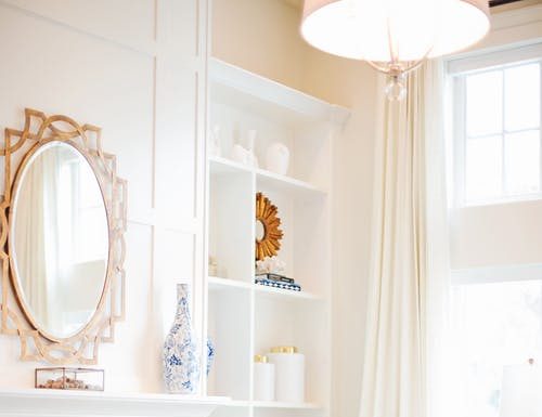 Какие зеркала популярны среди москвичей: подробности