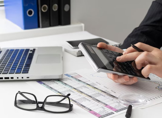 Обзор наиболее популярных банков, предлагающих выгодные условия по кредитам: подробности