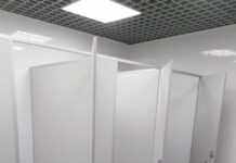 Почему стоит выбрать быстровозводимые сантехнические перегородки для вашего объекта